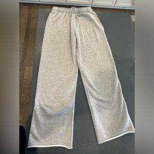 ALO worn once straight leg sweat pant